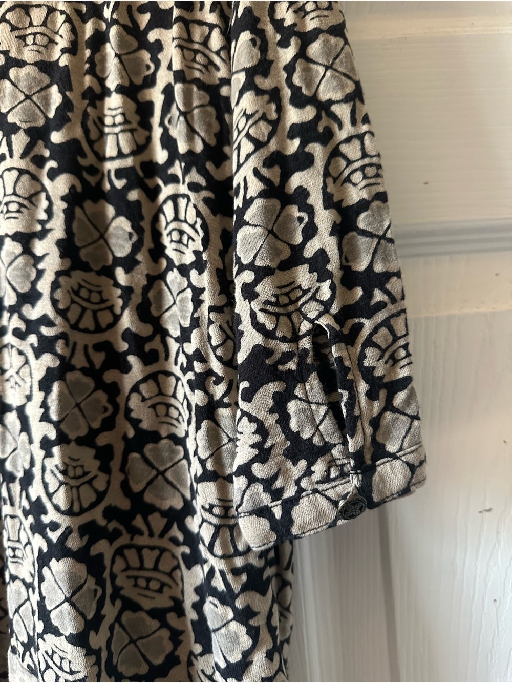 Lucky Brand Black and Cream V-Neck Printed Tunic - Picture 5 of 5